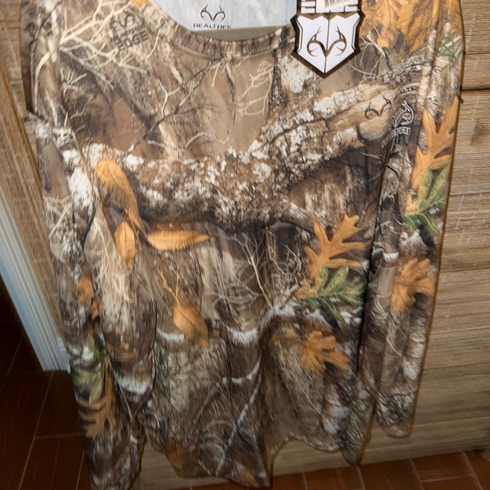 Realtree Camo Outdoor Long Sleeve Moisture Wicking
